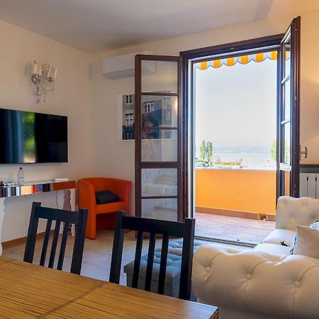 La Casa Sul Porto - Italian Homing Apartment Sirmione Luaran gambar