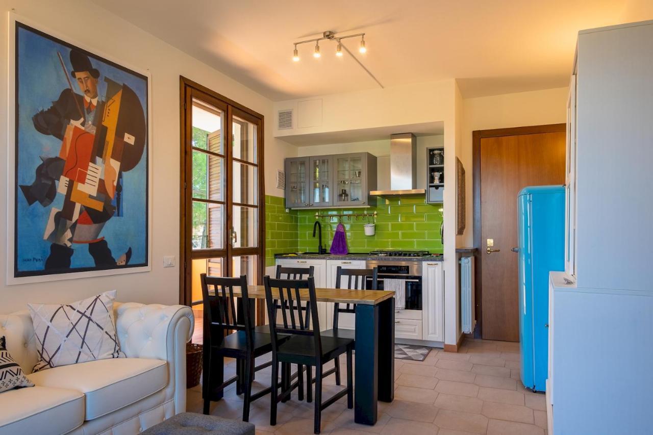 La Casa Sul Porto - Italian Homing Apartment Sirmione Luaran gambar