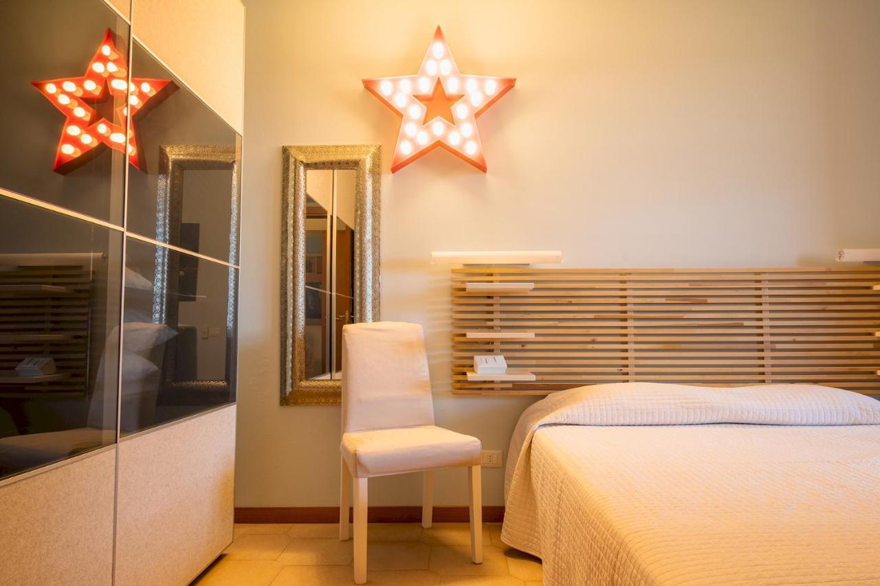 La Casa Sul Porto - Italian Homing Apartment Sirmione Luaran gambar