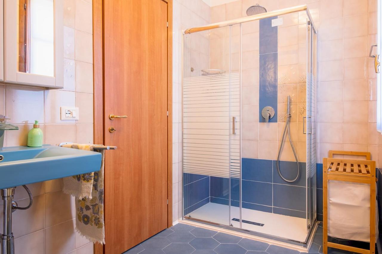 La Casa Sul Porto - Italian Homing Apartment Sirmione Luaran gambar