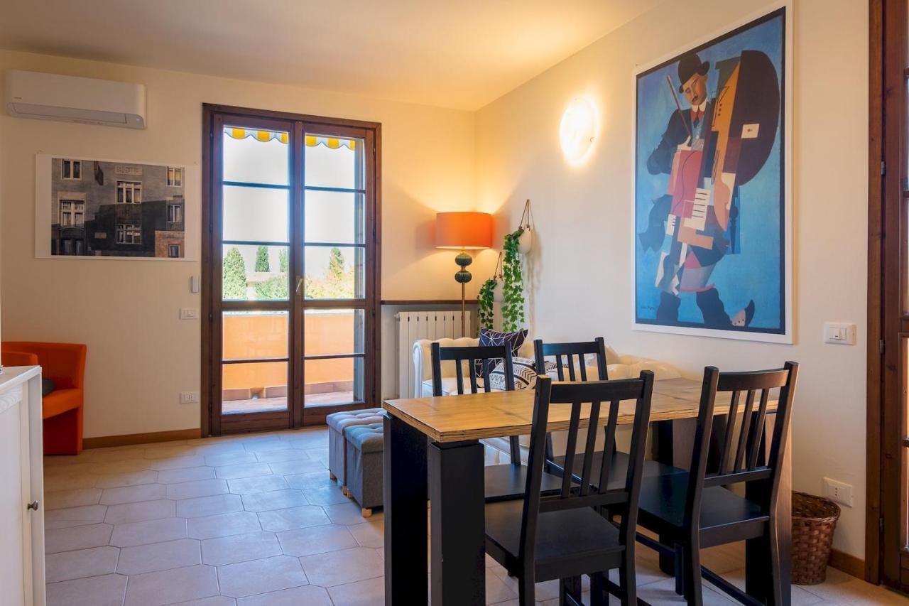 La Casa Sul Porto - Italian Homing Apartment Sirmione Luaran gambar